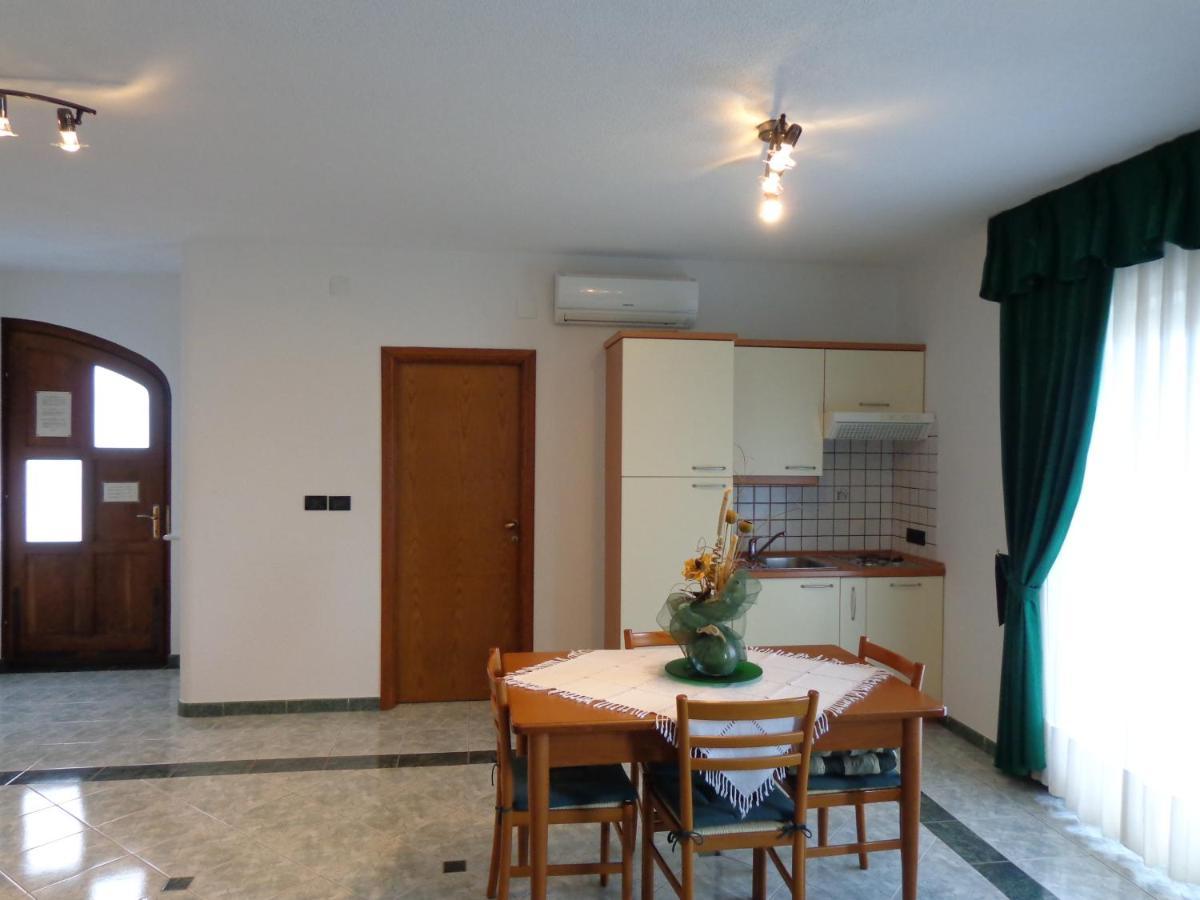Apartmens Alenka Rovinj Room photo